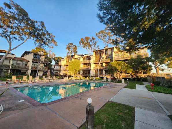 7236 Marina Pacifica Dr S, Long Beach, CA