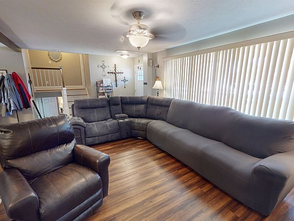 5th image of 5925 Birchwood Dr