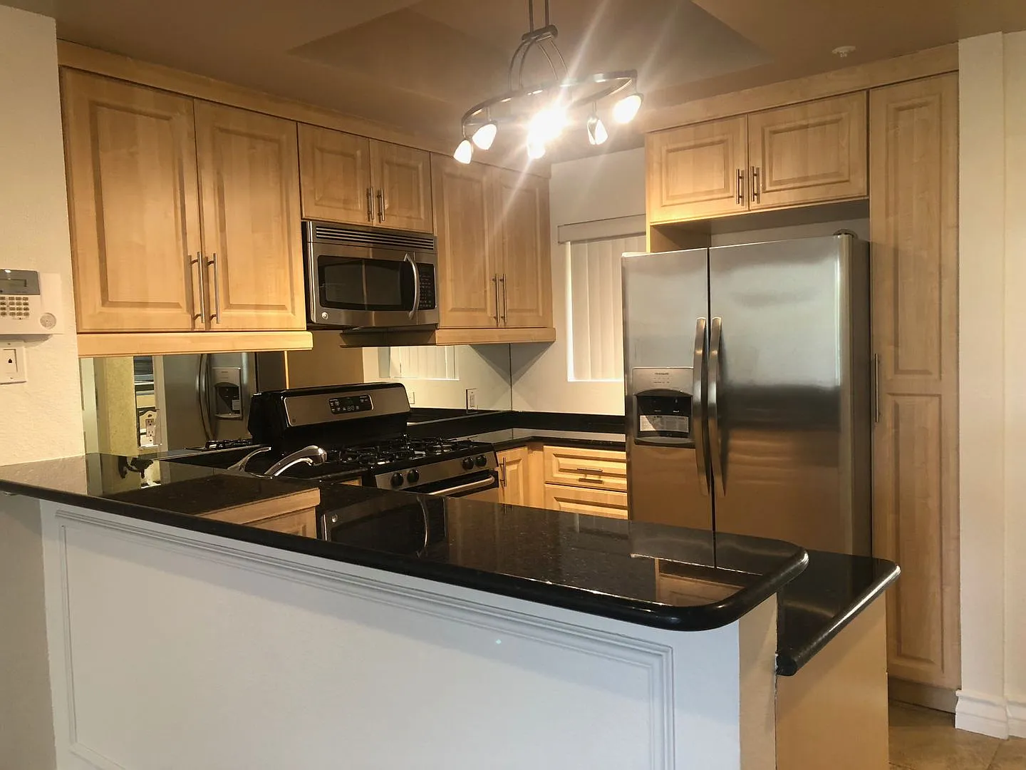Meridian Unfurnished 1Bdr/1Bath Luxury Condo. Utilities & Cable Service NOT included in advertise... — Photo 3