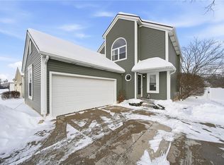 6416 Blossomwood Cir NE, Canton, OH 44721