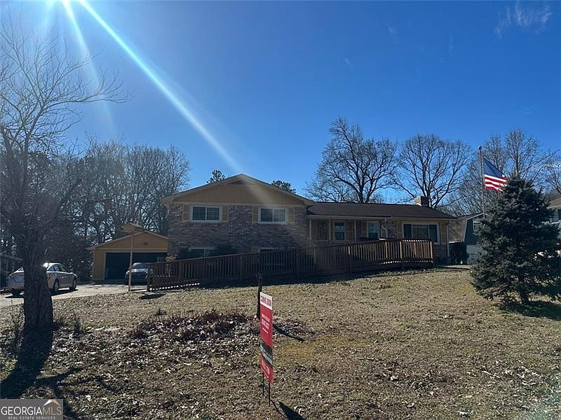 1st image of 225 King Arthur Dr