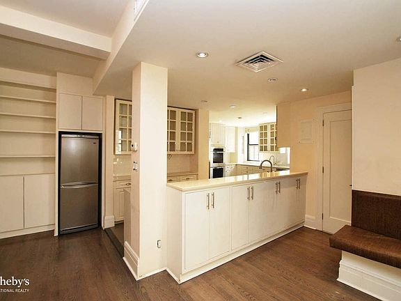 3rd image of 441 W End Ave APT 12A