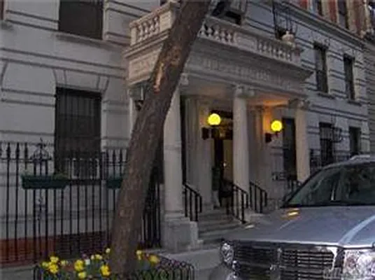 Sold by Douglas Elliman | media 17