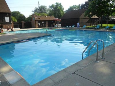 1846 Shire Ct #1, Royal Oak, MI, 48073
