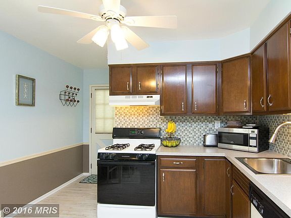 5th image of 920 Lindellen Ave