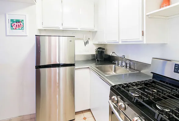 Rented by Brown Harris Stevens | media 9