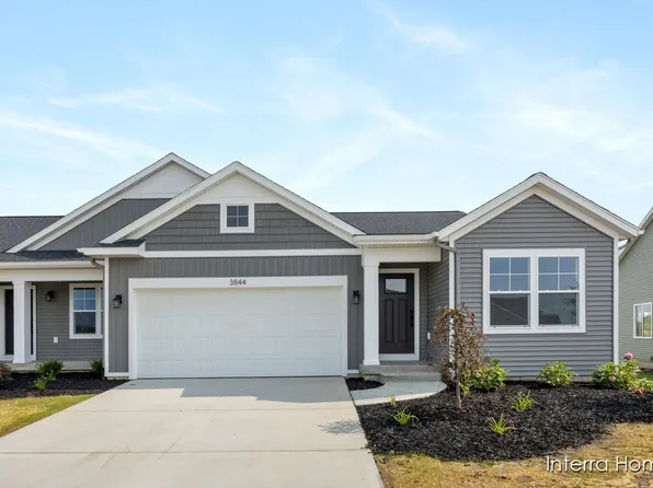 3844 Highbury Dr #17, Grandville, MI 49418