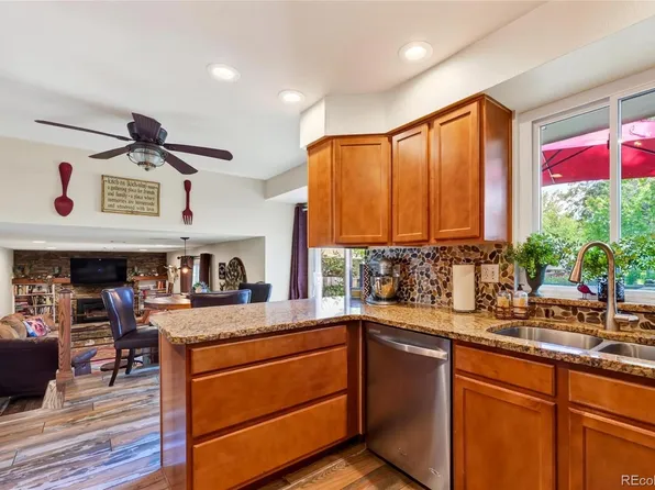10126 W Iowa Avenue, Lakewood, CO 80232