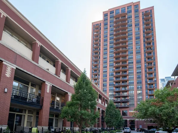 330 N Jefferson St APT 603, Chicago, IL 60661