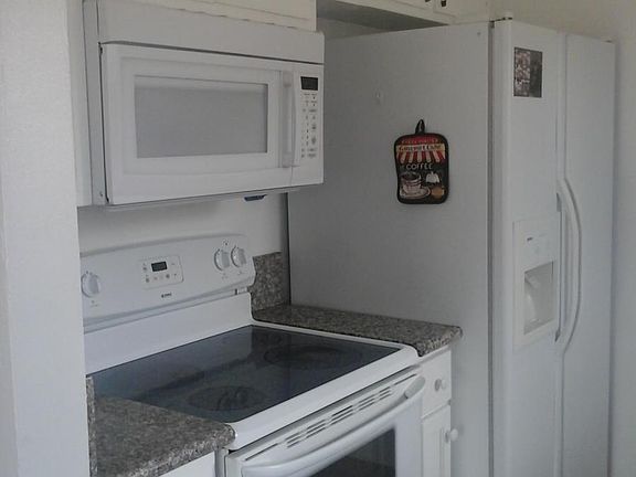 3rd image of 9017 Casals St APT 4