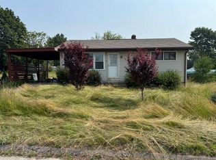 13 Frost Hill Ave, Lisbon, ME 04252