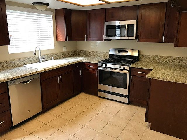 1st image of 4261 Cedar Dr #8