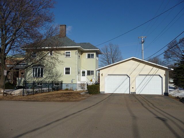 2nd image of 306 E Division St