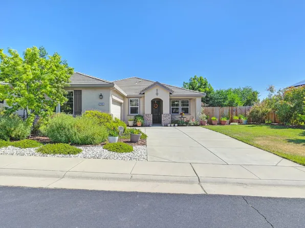 2745 Paint Dr, Auburn, CA 95603