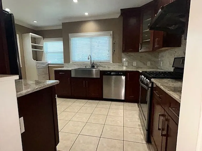 922 S Patton Ave — Photo 35