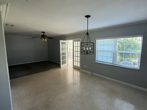 156 18th Ave, Vero Beach, FL 32962