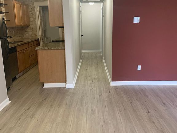 5th image of 222 Broadway Plz APT 17