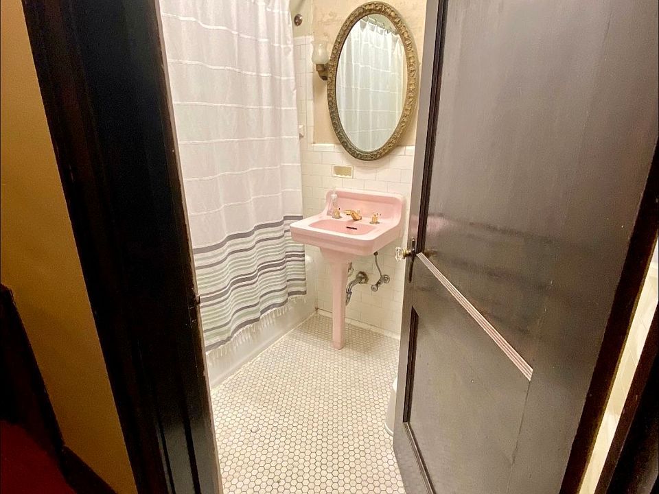 GRACE APARTMENTS 1029 10TH STREET/940 11TH AVENUE, HUNTINGTON, WV 25701