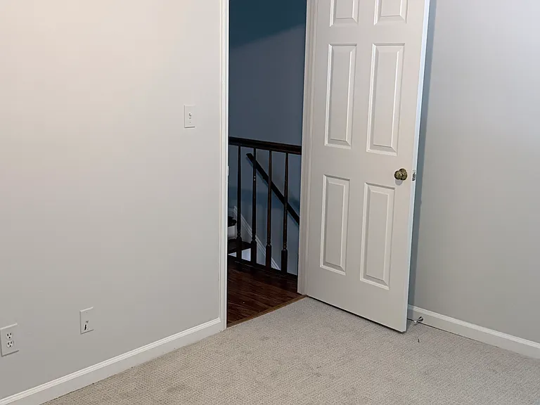 4605 Lawndale Dr — Photo 3