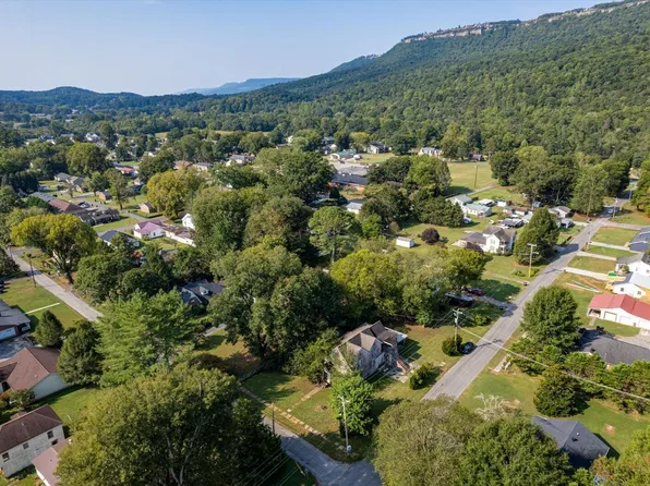 303 W 7th St, Jasper, TN 37347
