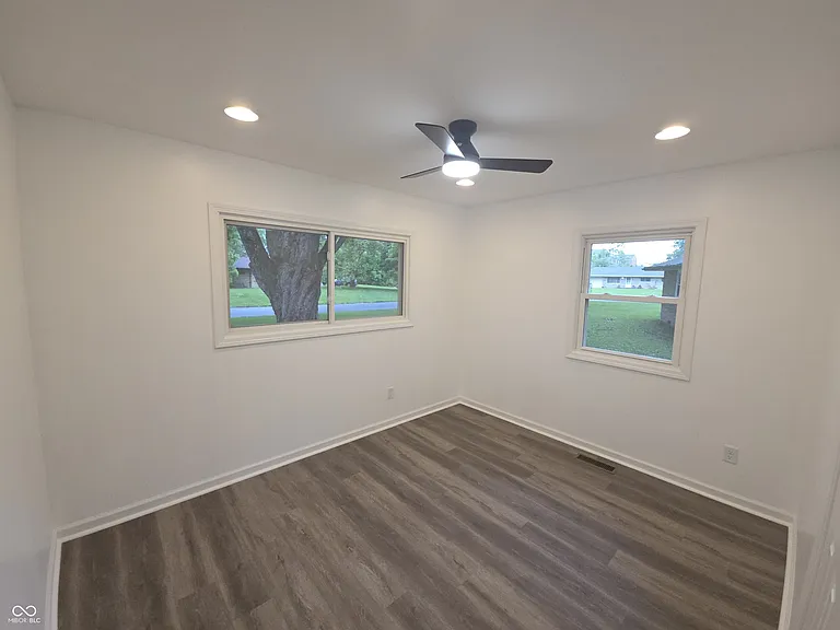 10735 Vali Dr — Photo 12