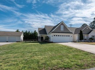 3632 Creek Ridge Dr, Denver, NC 28037