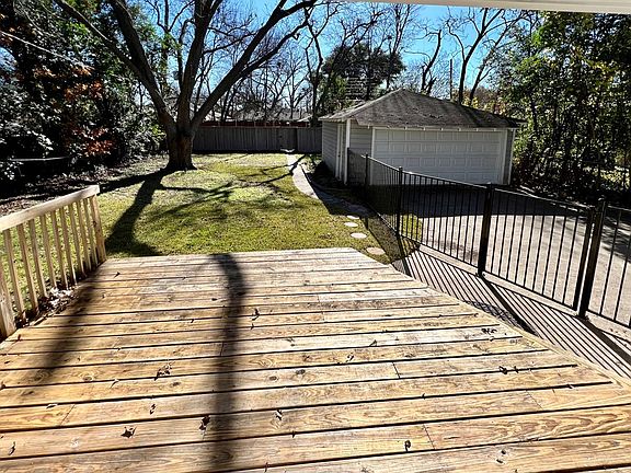 2nd image of 6138 Monticello Ave