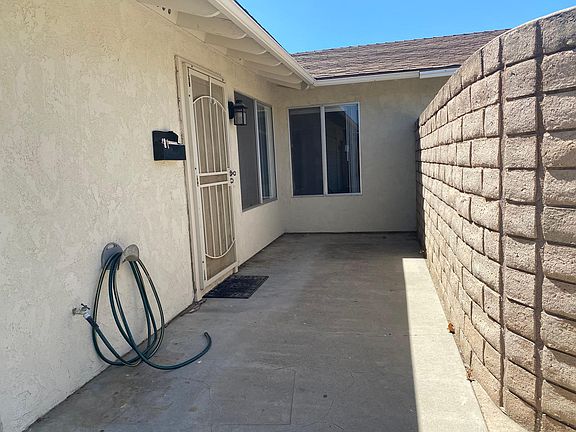 3rd image of 9524 El Cajon St
