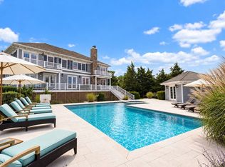 23 Meadow Ln, Westhampton Beach, NY 11978