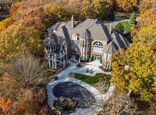 6006 Shore Ct, Kansas City, MO 64152