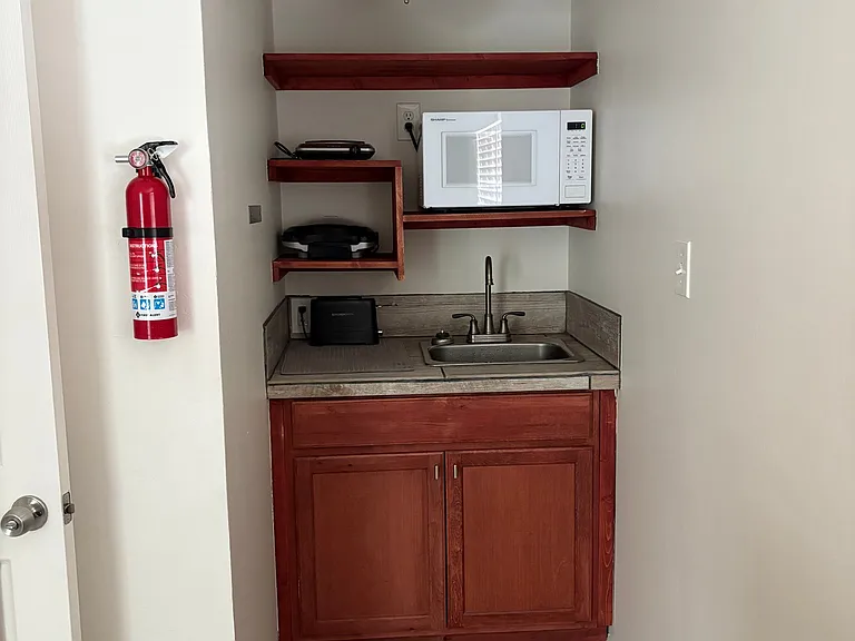 911 Teller Ave #1 — Photo 6