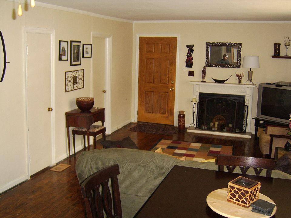 2nd image of 6024 Naval Ave