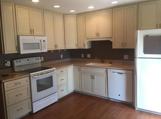 166 Shrader Rd, Iowa City, IA 52245