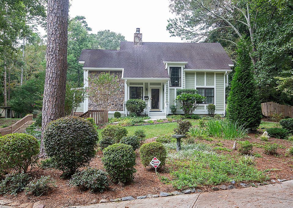 1st image of 1631 Bentwood Dr SW