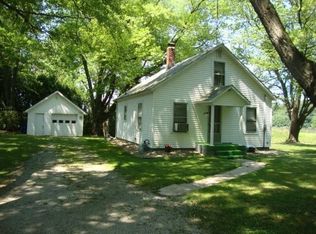 133 W McClung Rd, La Porte, IN 46350