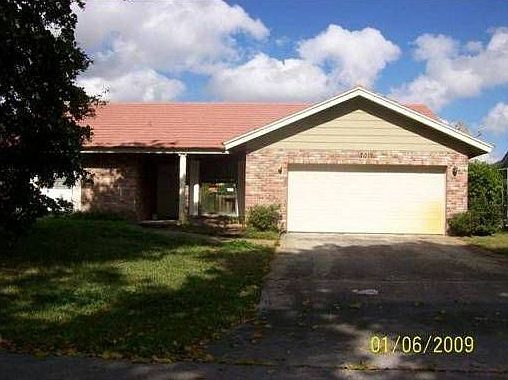 2nd image of 7011 NW 39th Ct
