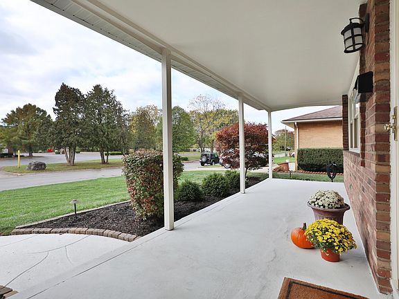 5th image of 1064 Hillsdale Dr