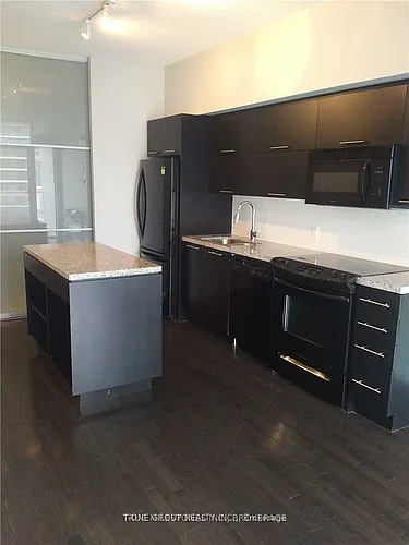 21 Nelson St #1102 Photo 1