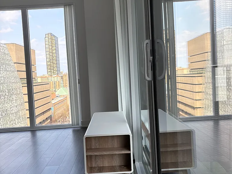 20 Edward St #904 — Photo 27