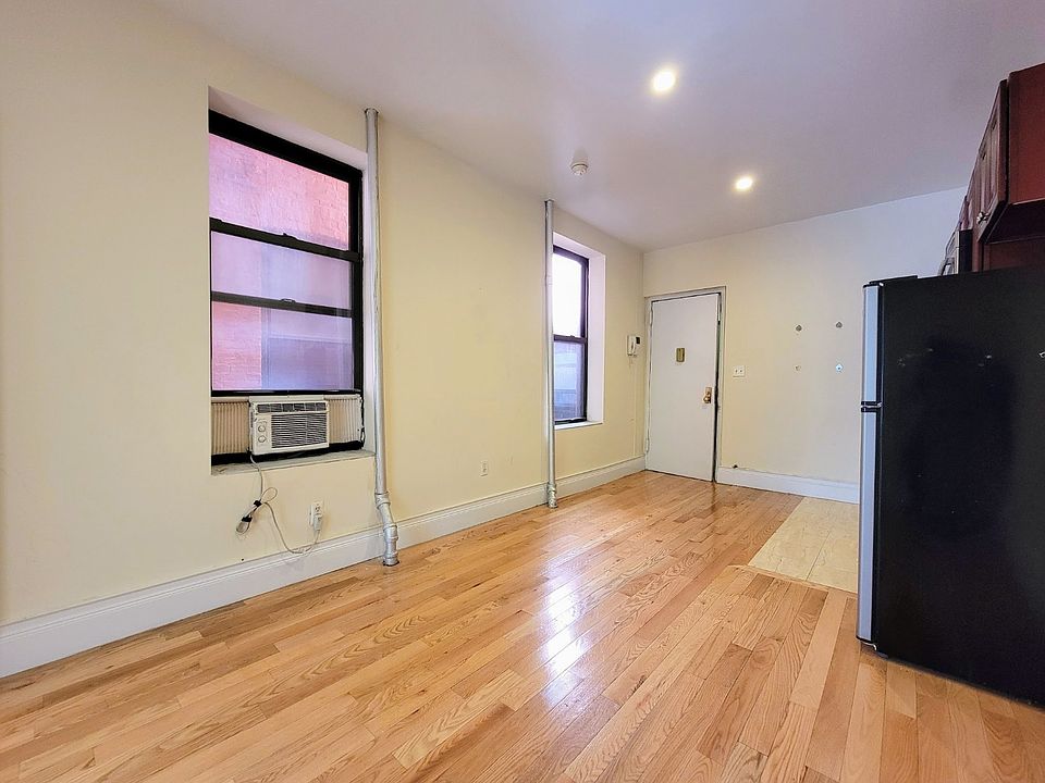 1st image of 256 E 10th St #3N