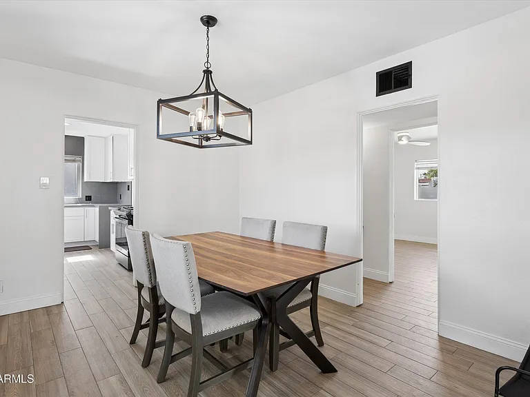 926 W Moreland St — Photo 7