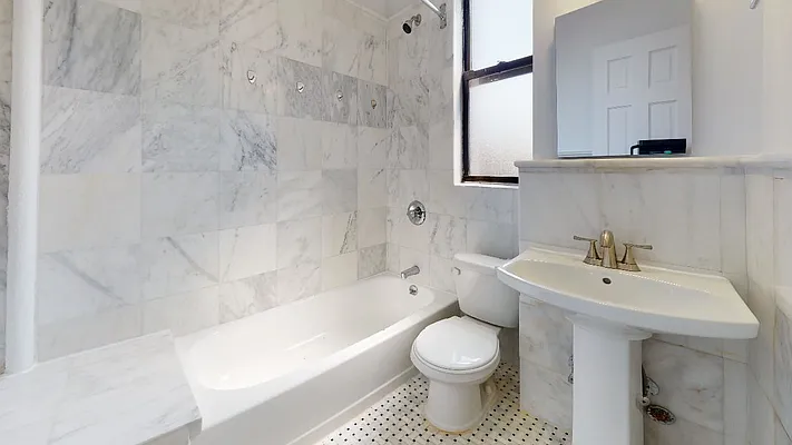 Rented by Bond New York | media 11