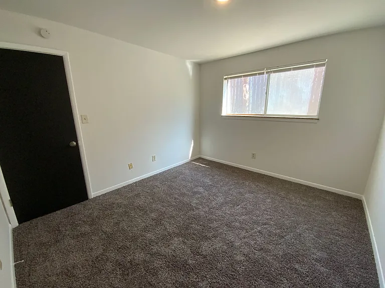 Library Place Apartments — Photo 42