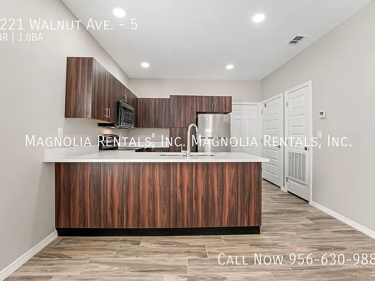 4221 Walnut Ave #5 — Photo 5
