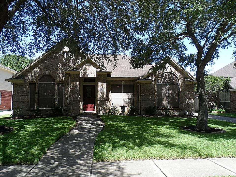 1st image of 2807 White Oak Ln