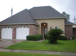124 Kingspointe Cir, Lafayette, LA 70508