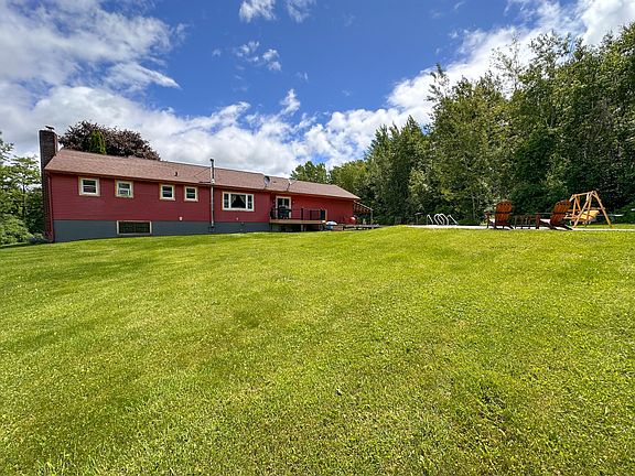 5th image of 281 Hallock Hill Rd