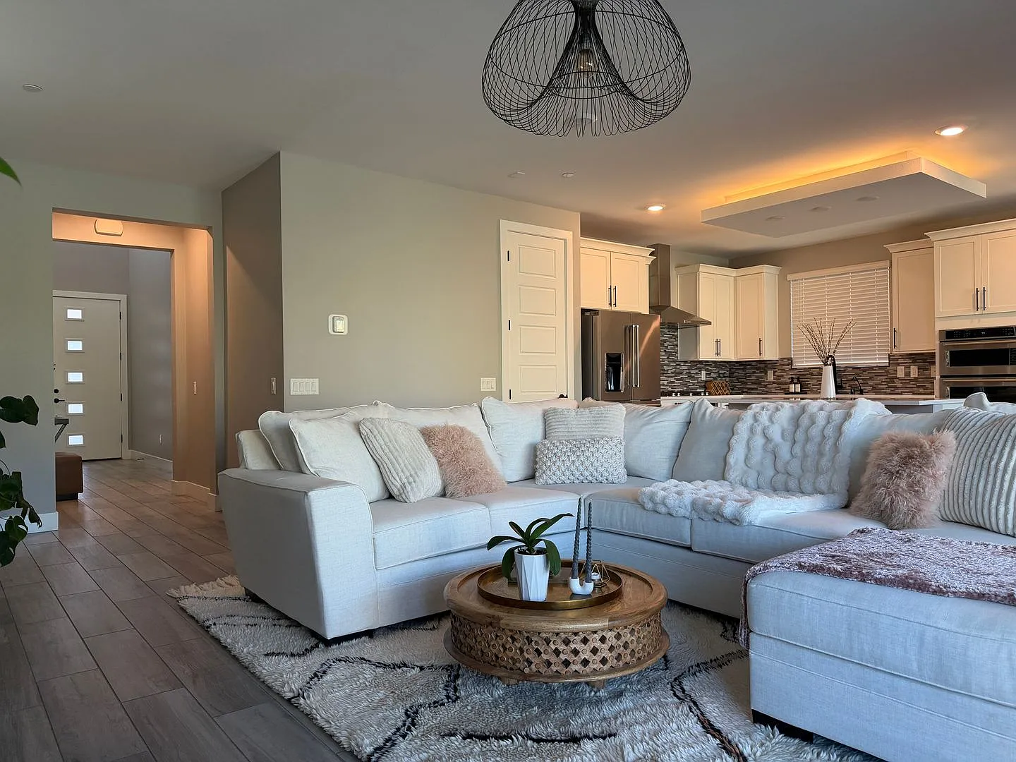 3bd/2.5bath 2-Story Single Family Home! — Photo 2