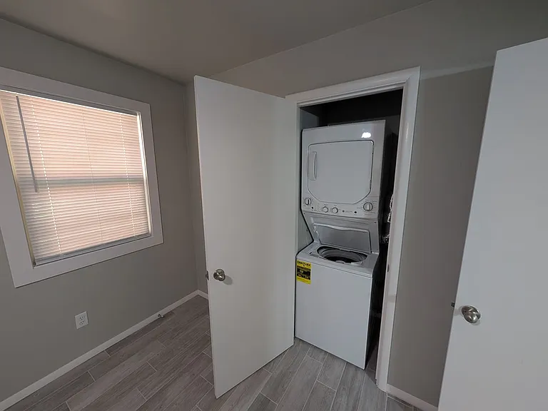 9 W Thatcher St — Photo 15
