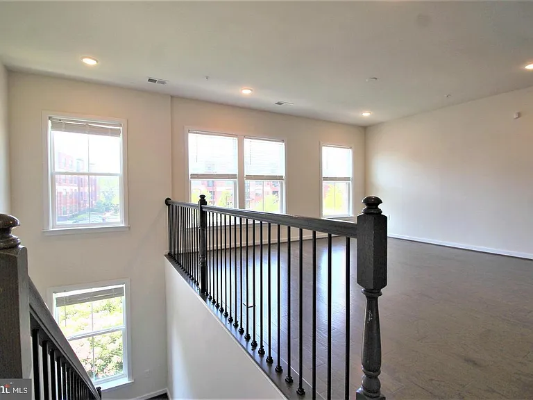 3974 Norton Pl #50 — Photo 4